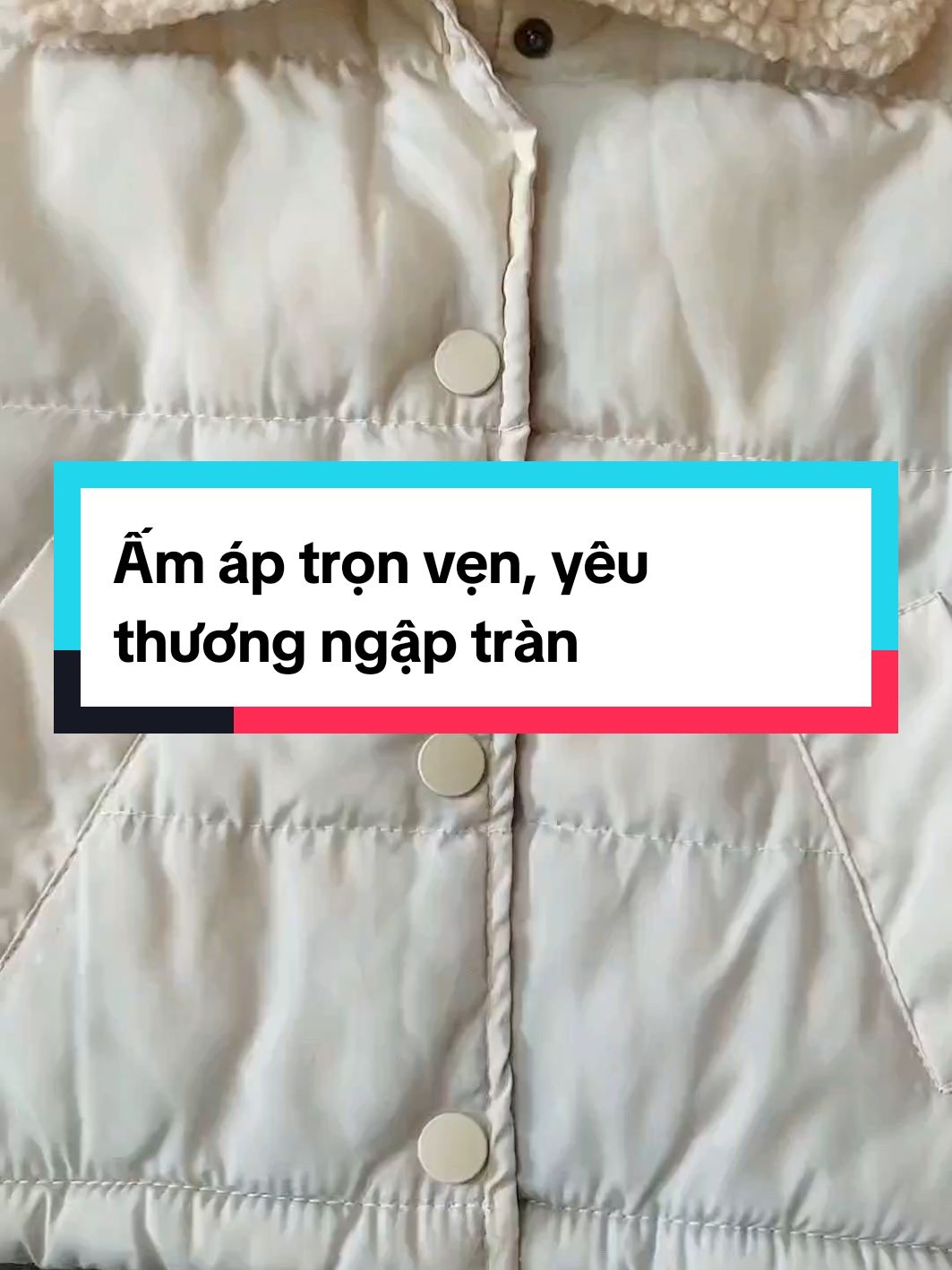 Giữ ấm cơ thể bé hiệu quả trong những ngày đông giá lạnh.#lengan2626 #thoitrangchobe #aokhoacchobe #aophaochobe 