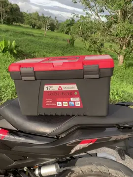 Highly recommended MITSUSHI TOOLBOX 17 INCHES. Double Layer Tool Box Heavy Duty Organizer Plastic Storage box super good quality. Malaki at kasya mga powertools mo. #toolbox #mitsushi #mitsushitoolbox #toolboxorganizer #toolstorage #organizertoolbox #motorcycletools #toolbox #toolboxstorage #heavydutytoolbox 