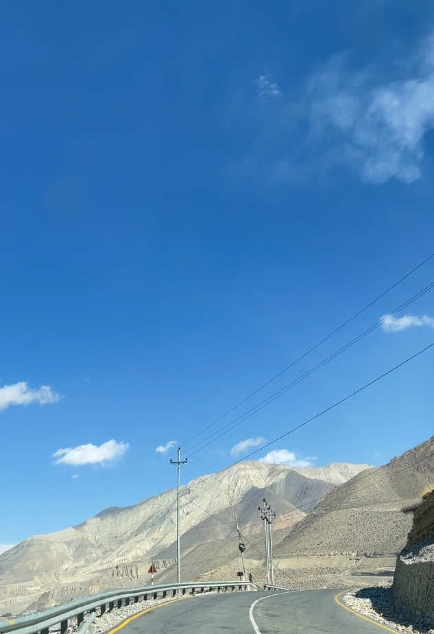 Mustang road!!!                          #mustang #beautiful #travel 