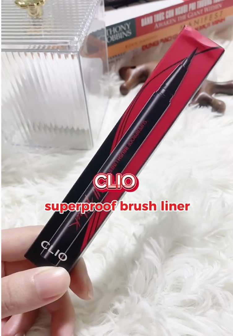CLIO bút nước kẻ mắt xịn 😍 #clio #clioeyeliner #Eyeliner #cliosuperproofbrushliner #eyelinertutorial #qquanhh #xuhuong #fyp 