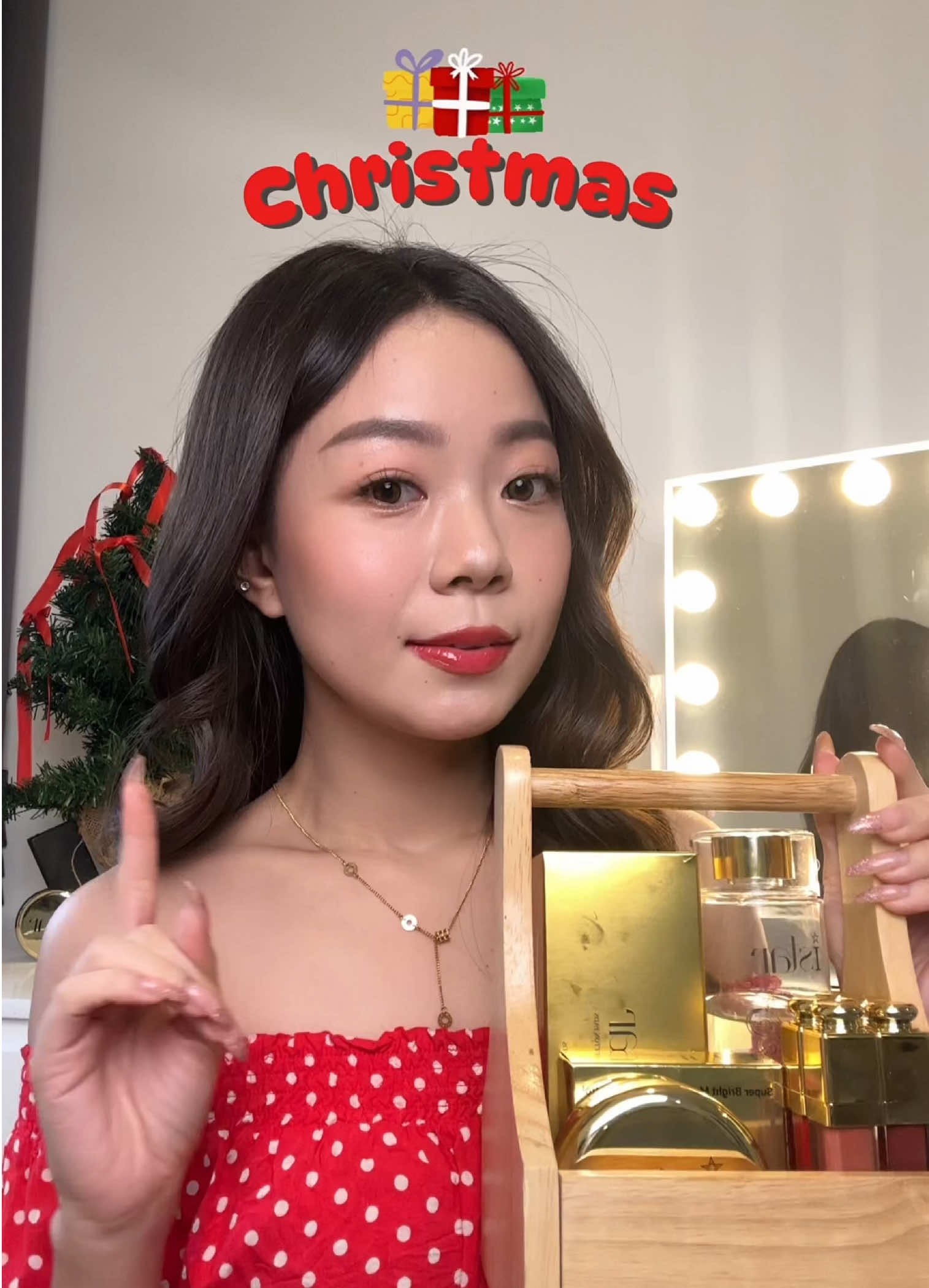 Istar កំពុងមានប្រម៉ូសិនសំរាប់ Christmas ច្រើនណាស់🏷️ @IStar Official  #istarinternational #istarcushion #istarlipgloss #istarcleansingwater 