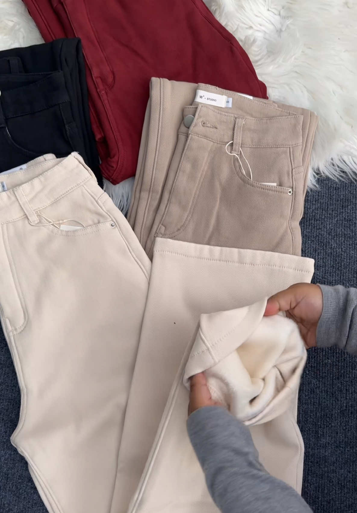 Stay warm without compromising on style ❄️🔥 Our high-quality inside-fur pants are an absolute winter essential. Say goodbye to freezing legs and hello to unmatched comfort and coziness. Perfect for lounging or stepping out in chilly weather—this is the ultimate wardrobe upgrade you *need* this season! 🖤✨