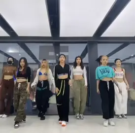 SG 🎶❤ #lisa #groupdance #trendingdance #dancemusic #dancechallenge #dance #dancecover #dancetrend #kpop 