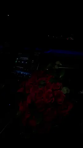 red roses >  #fy #fyp #foryou #foryoupage #viral #aesthetics #aestheticvibes #luxury #cars #mercedes #mercedesbenz #starbucks #girls #tiktok #nightdrive #roses #redroses #germanmusic #germanrap 