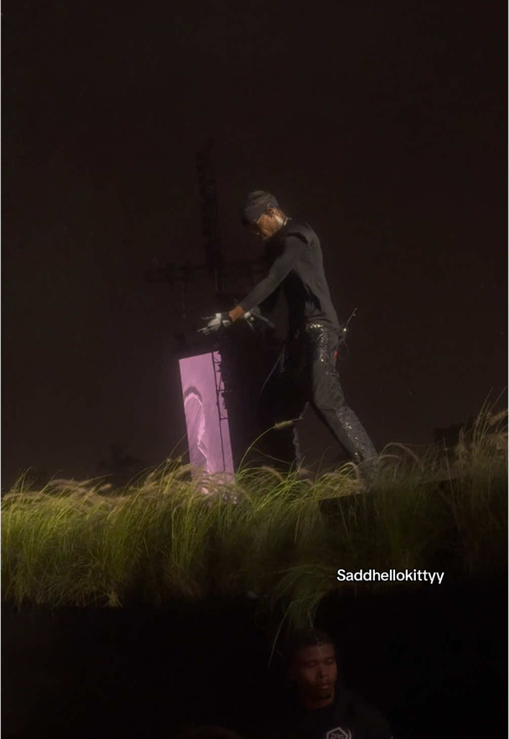 TRAVIS SCOTT PERFORMING “MEXICO CITY” at his ROLLING LOUD MIAMI SET #travisscott #TRAVIS #cactusjack #ASTROWORLD #utopia #ROLLINGLOUD #MIAMI #mexicocity 