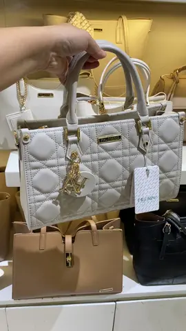 New arrival dari @PALOMINO langsung sale 70% disini gila banget sih semewah ini #palomino #handbag #tasmewah 
