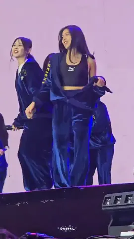 heavy rotation Gracia mode Blue Jacket New Era #jkt48 #jkt48wonderland #kopiidol @.dessieds_ x