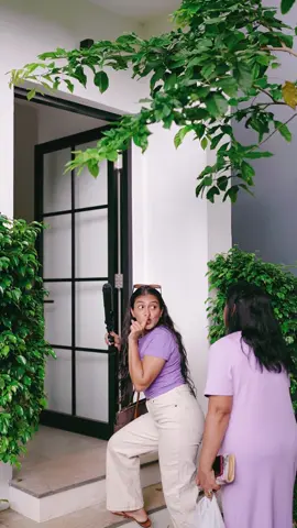 දැන් නම් කවුරු ගෙදරට ආවත් කමක් නෑ බිත්ති ටික ලස්සනට තියන නිසා..🙈 Call @Asian Paints Causeway Safe Painting service on 0777 272 272 for a FREE site evaluation #festive #holidays #newhome #painting #visitors #fyp #asianpaintscauseway 