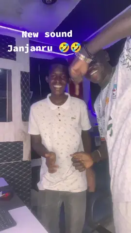 Mafi Mula Tani ze janjanru 🤣🤣 use the sound before gets viral  #Viral #southsudantiktokers🇸🇸 #Aquana @Wani GB system @Davido Tombiko 