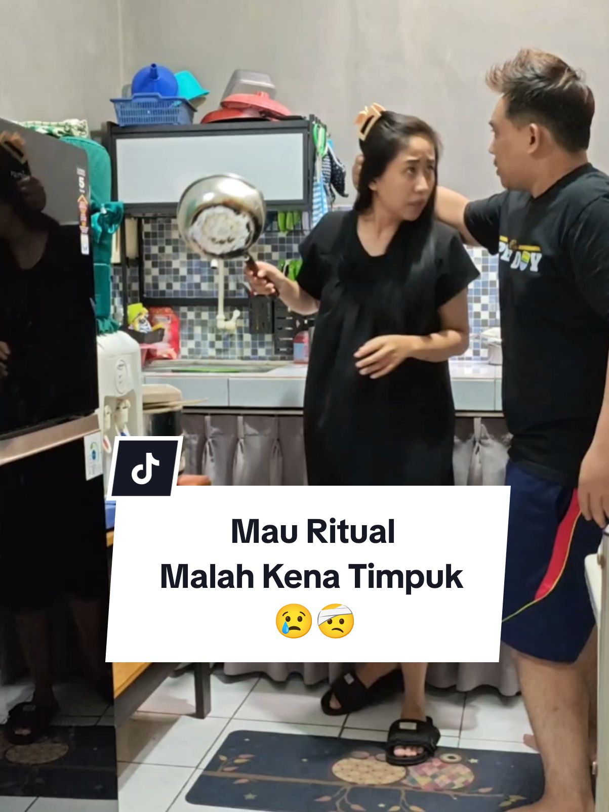 Video Lucu Bikin Ngakak Hiburan Warga +62 Part 095 #fyp #fypviral #komedi #videokomedi #sorotan #jangkauanluas #reels #reelsviral #reelsfyp #fbpro #pengikut #halaman #semuaorang #kumpulanvideomeme #apfamily 