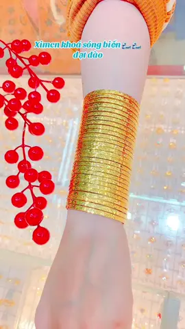 😍Chói loá, sáng ngời, bling, bling sang chảng luôn ạ😍 #tiemvangconghung4 #tvconghung4 #travinh #84travinh❤️ #goclamdep #nghechuchot #lenxuhuong #jewelry #trending #sportsontiktok👑♥️👑🎶✈ #ximen #vang #trangsuc #CapCut #tiemvangtravinh 