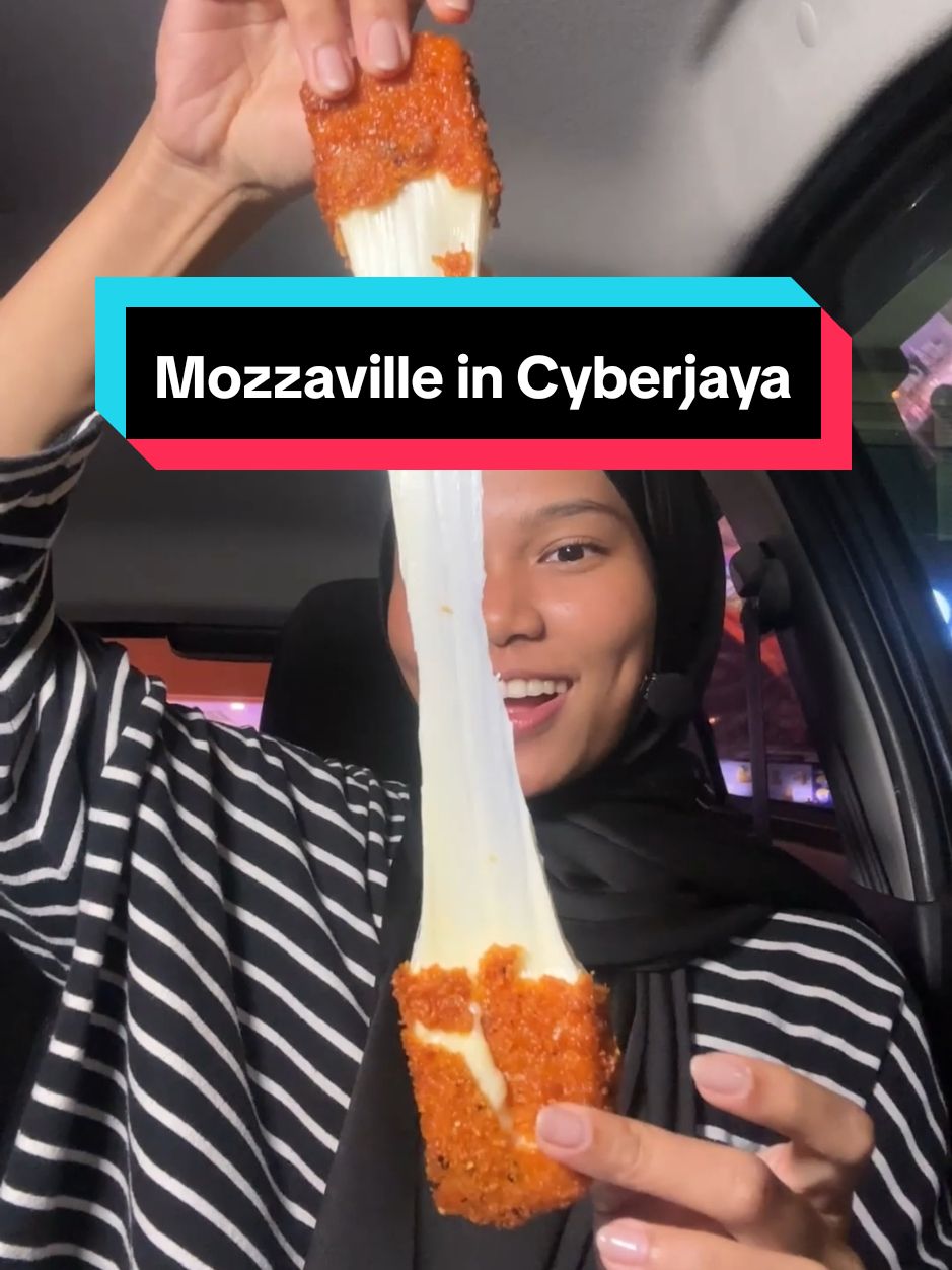 Rating viral Mozzaville and chicken tenders in Cyberjaya! @pecks.my 
 
 📍Peck's, Lorong Belakang Cyberjaya @ Shaftsbury Square
 ⏰6.30pm - 11pm (Friday)
 ⏰6pm - 11pm (Saturday)
 ⏰6pm - 9pm (Sunday) 🎥 @aisyahfazli  #foodhuntingkl #bestfoodmalaysia #MakanLokal #malaysiafood #klfoodie 