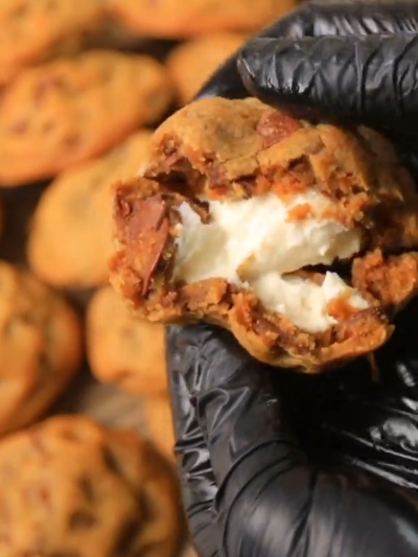 انسوا كل وصفات الكوكيز ‼️ وجربوا الطريقة الاقوي بدون ادوات ع الاطلاق!! #كوكيز  #كوكيز🍪  #كوكيز_لذيذ  #الكوكيز  #حلويات  #explore 