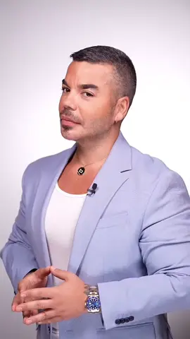 حلمك تكوني ميك أب أرتيست؟ لأول مرة، كورسنا المكثّف رح يكون لـ6 أسابيع! ابتداءً من ٦ كانون الثاني، هالبرنامج مصمّم لياخد المبتدئين من الصفر ليصيروا محترفين، مع كلّ التقنيات والخبرات اللي بتحتاجيها. ومع الوضع اللي عم نمرّ فيه، عم نقدّم تسهيلات بالدفع بأكثر من خطة وقيمة مدهشة لتناسب احتياجاتك. خلّي حلمك يصير حقيقة وخدي شهادة عالمية تميّزك. كرمال هيك، بدّي إيّاك تكوني البرو. 🌟 إحجزي محلك هلّق! للمزيد من المعلومات  اللينك في البايو 👆👆👆 Ready to kickstart your makeup career? For the first time ever, we’re extending our intensive course to SIX weeks! Starting January 6th, this program is designed to transform beginners into pros with all the essential techniques, guidance, and hands-on practice you need to succeed. And to support you during these challenging times, we’re offering flexible payment options with incredible value and multiple plans to fit your needs. Get ready to learn, create, and graduate with an international certificate that sets you apart. Because I want you to be the pro. 🌟 Secure your spot now! For more information  LINK IN BIO ☝️☝️☝️