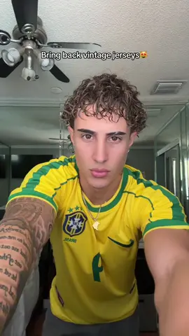 #braziljersey #vintagejersey #vintagefashion #soccerjersey #oldschool 