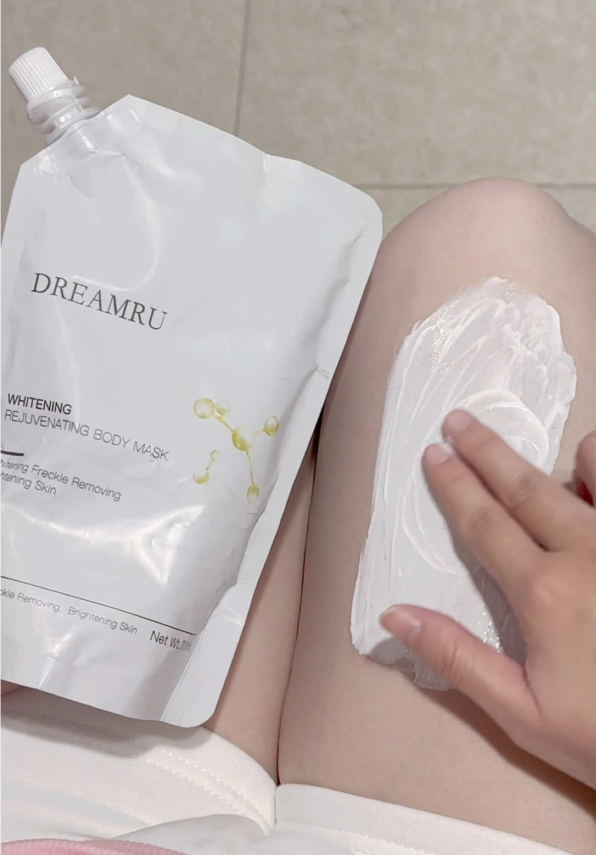 Tết đã cận kề, còn chần chừ chi mà chưa dưỡng trắng 😳‼️ #xuhuongtiktok #dreamru #xuhuong2024 #duongdadep #chamsocda #tipslamdep #viral #viralvideo #viraltiktok #duongtrang #niacinamide #dadepmoingay #bodycare #bodycareroutine #bodycareproducts #symwhite377 #datrangdangxinh #dontet2025 