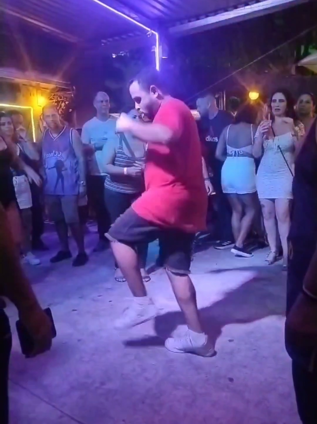 Novo modo desbloqueado: Break 🤣 #breaking #passinho #anos80 #fyp #dancer #funk 