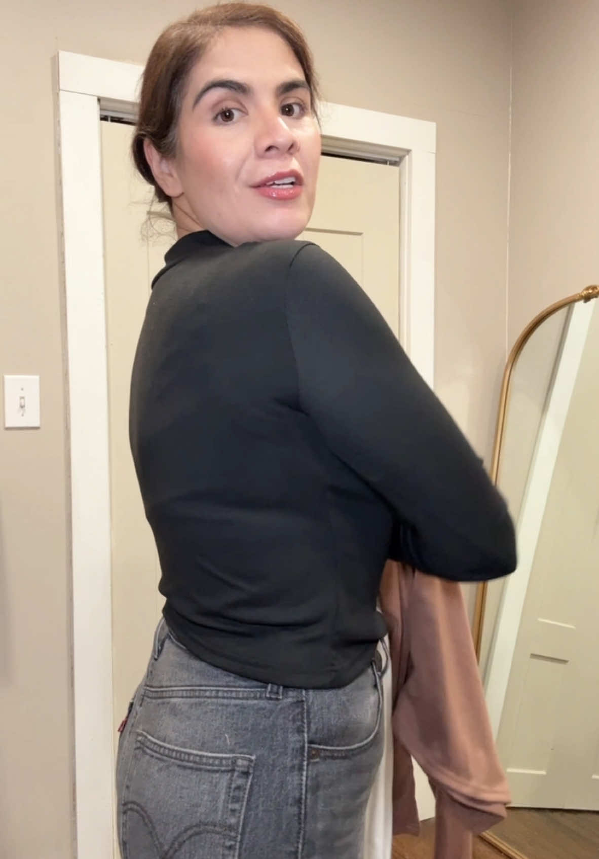 Affordable basics that are great a great quality! Loving these! #tops #tiktokshopclothes #tiktokshopfinds #affordablefashion #giftsforher #fashion 