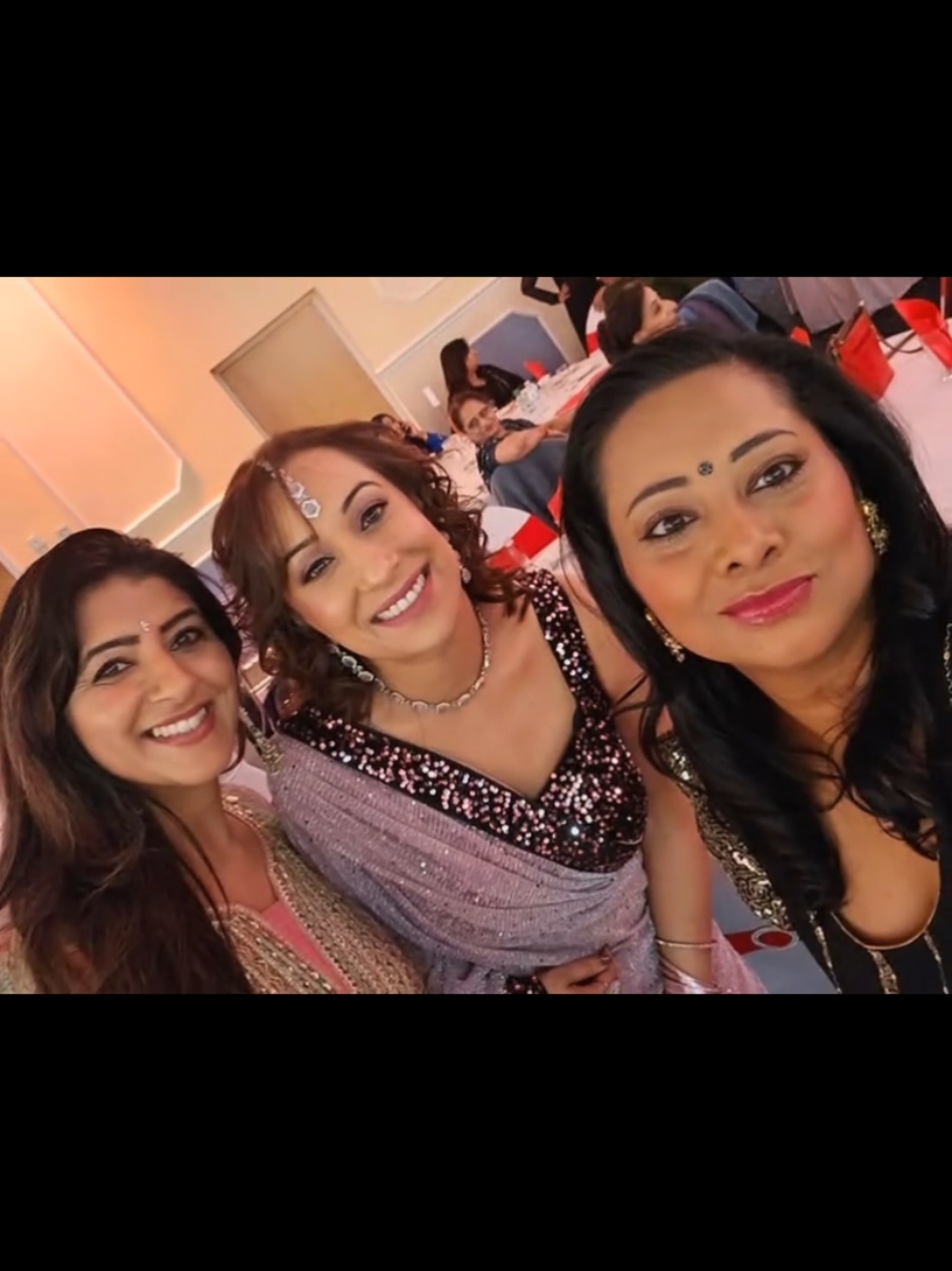 For all you Bhangra lovers  #desigirluk #friendship #catchingup #bhangra #fyp #foryoupage #viral #tiktokviral @jasbindersaikhon0 @steven_chouhan84 @UK Bhangra Awards 