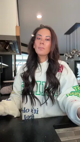 Its been a min since i’ve updated yall… #hairgrowth #hairgrowthjourney #pcoshairloss #maryruthsorganics @MaryRuth's #toptierdecember #mademyyear #tiktokshopcreatorpicks #ttsstarcreator #ttstakeover 