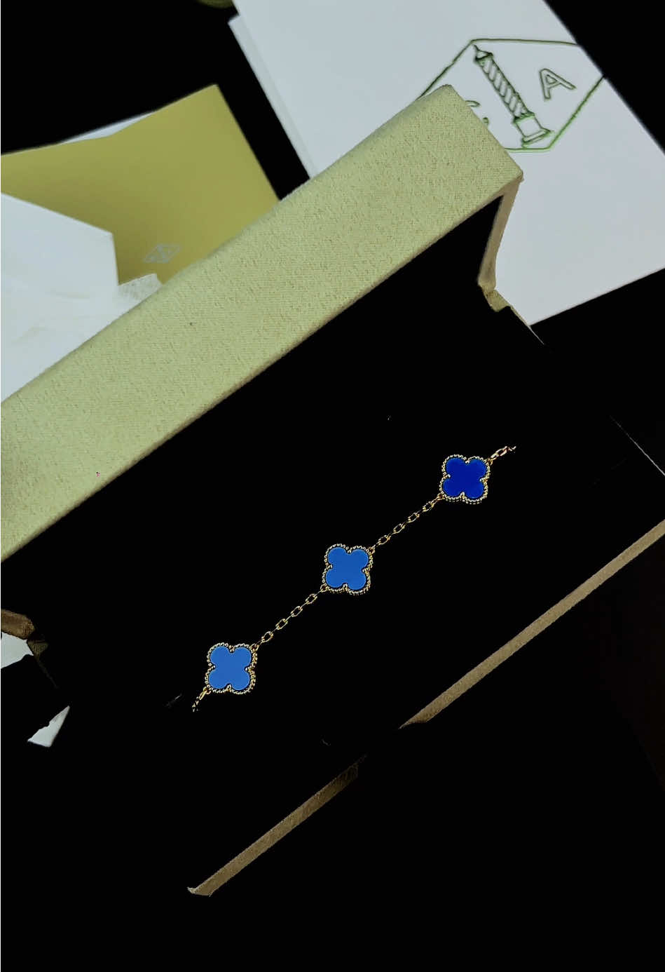#fyp #jewelry #jewelrybusiness #bracelet #vca #vcacleef #vancleefarpels 