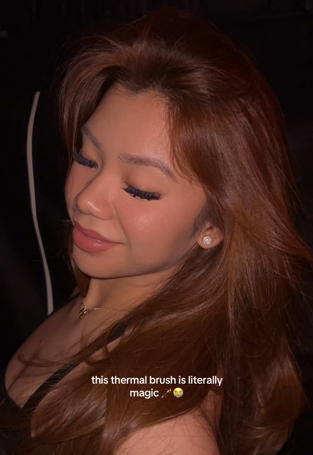 like how does it make my hair look healthy??? AND IT CAN STAY LIKE THIS FOR DAYS 😭😭😭😭😭 #fyp #foryou #hair #hairtok #layeredhaircut #hairstyle #wavytalkhair #wavytalk5in1 #wavytalkthermalbrush #wavytalkbrush #wavytalk #thermalbrush #TikTokShop #tiktokshopfinds #giftideas #christmasgiftideas 