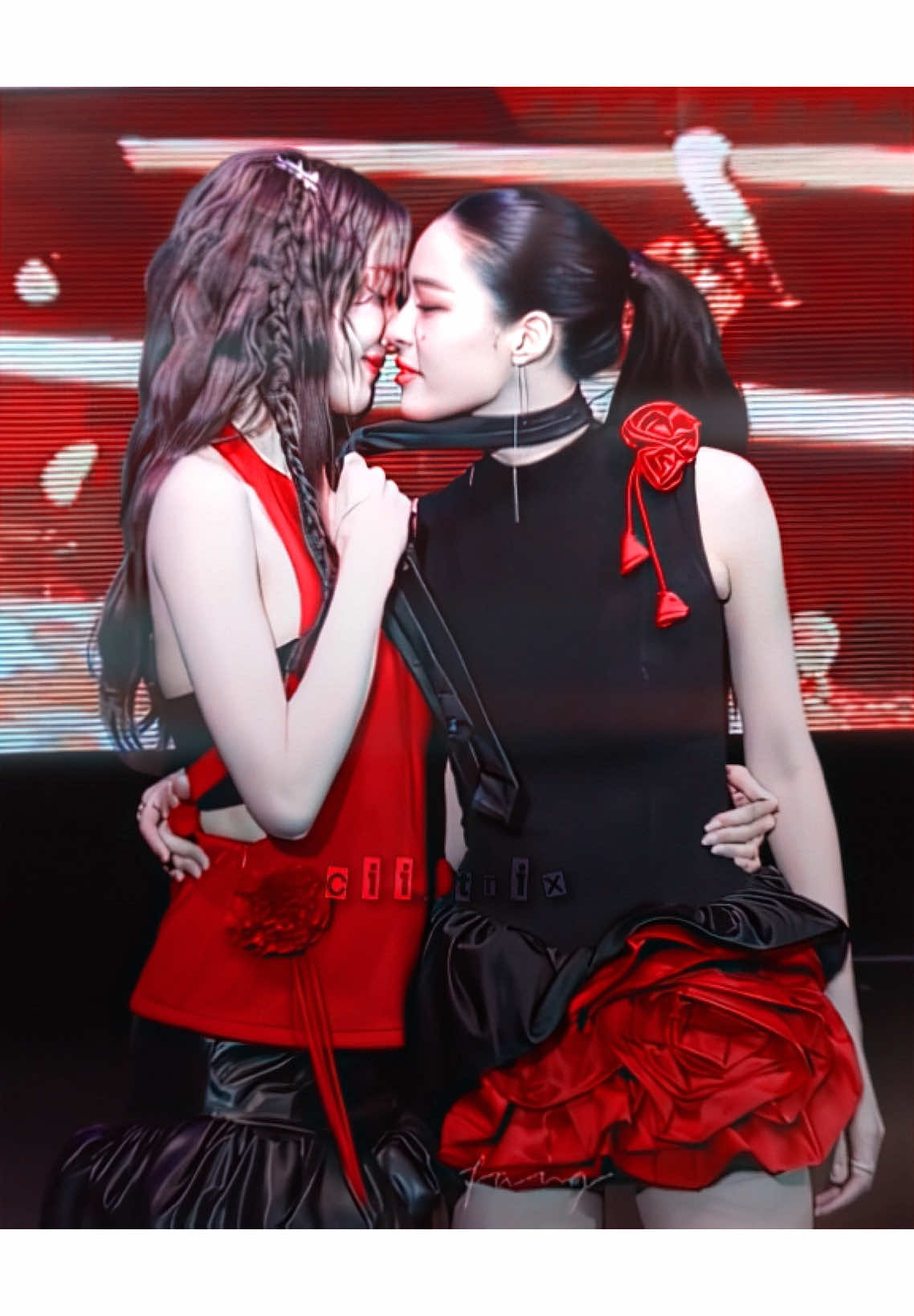 lingorm proved to me that vampires are real. idc idc // #lingorm #ormkornnaphat #linglingkwong #cii_trix #edit #wlw #thesecretofus #lingormedit 