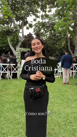 ⛪️Bodas Cristianas: todo lo que debes saber👇🏻 En este reel te cuento cómo es un día de boda para los novios de religión cristiana👰🏻‍♀️🤵🏻sobre el protocolo de ceremonia y los cuidados que se deben tener en la fiesta. En mi experiencia son igual de divertidas y emotivas❤️porque la actitud lo ponen todos. Si estás por casarte, guarda este post y compártelo con quien lo necesite🫶🏻  . . . . . #janicemadridwp #weddingplanner #boda #wedding #bodacristiana #bodascristianas #bodascristianasperu #lima #peru #novia #bride #noviacristiana #cristianos #matrimonio #matrimoniocristiano #caminodevida 