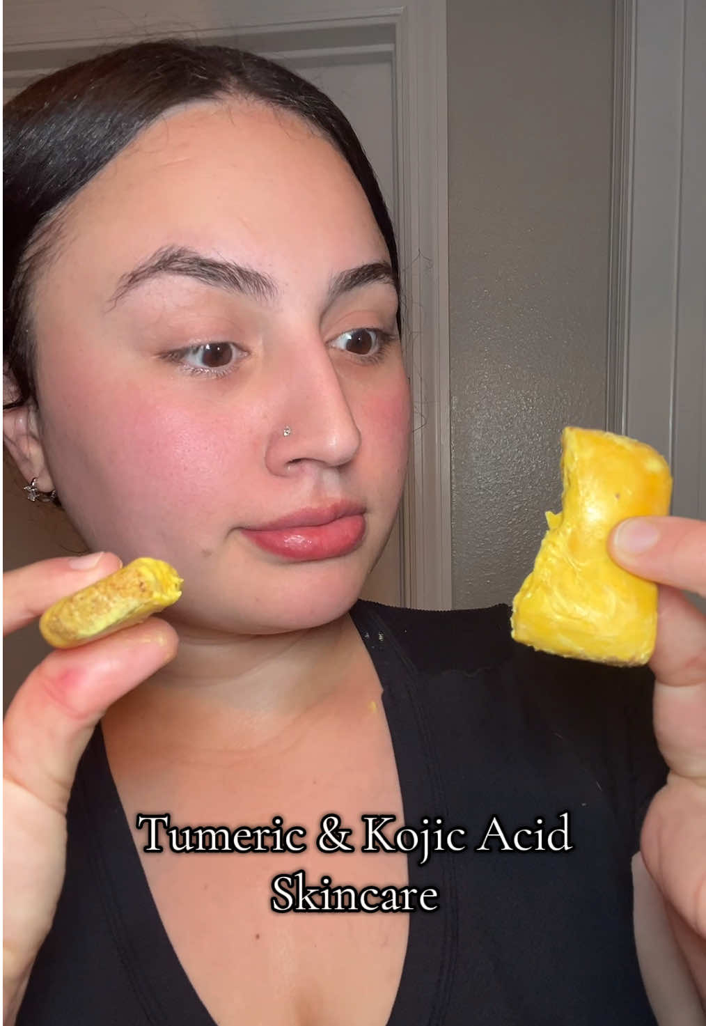 I hope yall wash your face everyday !! @Honey Glow #turmericskincare #kojicacidsoap #skincare #beauty #honeyglow #tiktokshopholidayhual #tumericsoap #glowyskincare #brighteningskincare 