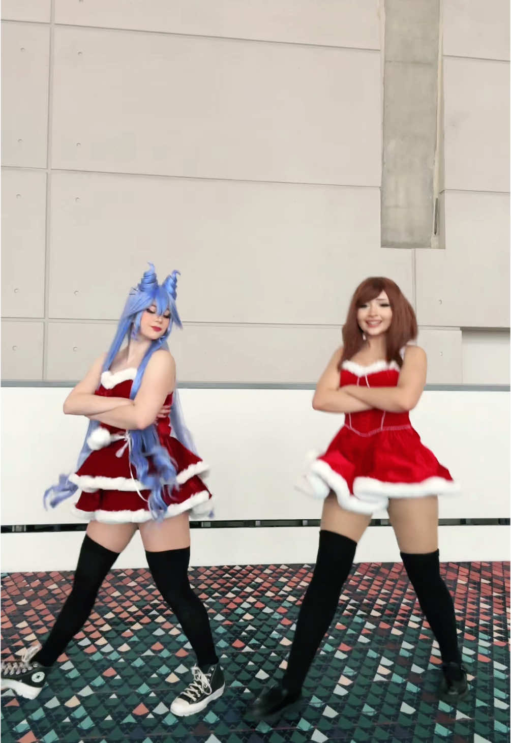 how is christmas already next week???😭 #myheroacademiacosplay #bnhacosplay #nejirehado #ochakourarakacosplay #nejirecosplay 