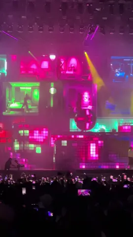 🎤✨ ALL NIGHT with Chris Brown! ✨🎤 When #ChrisBrown hit the stage with 
