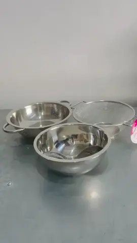 Escorredor tanto para arroz, macarrão,e escorredor telinha, prático rápido e muito facil no seu dia dia.  Os escorredores que não podem faltar na sua cozinha!!! #shopee#compreaqui#shopee #escorredor#escorredordearroz#escorredordemacarrao#escorredortelinha #kit #kit3em1