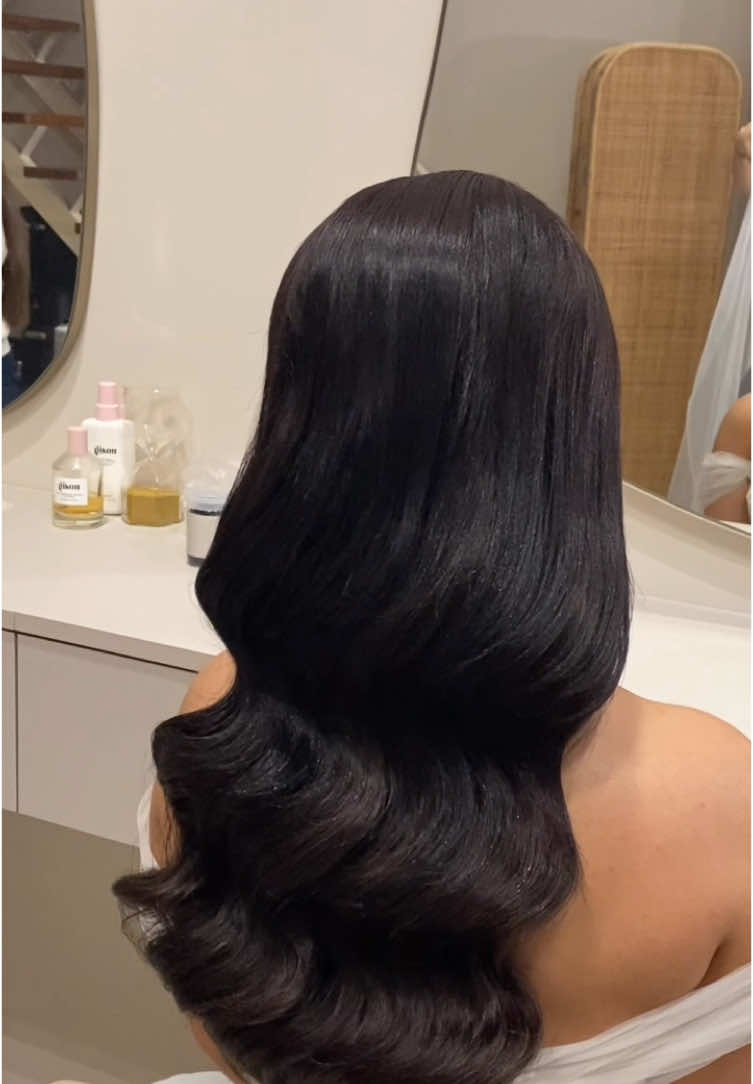 #weddingday #bride #hairstyle #bruidskapsel #weddingvibes #weddingvibes #bridal #bridalhair #bruidshaar #hairtok #hairstyles #duğün #duğunsaçmodeli #forupage #fyp #fürdich #fyppppppppppppppppppppppp #hair #hennabride 