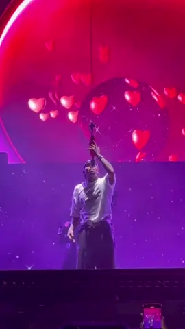 Residuals tonight in South Africa🔥 - - - #chrisbrown #chrisbrownofficialupdates #concert #live #breezy #teambreezy #popular #DejaKatelynnDay #explore #clocknbreezytv #explore #explorepage  #fyp #viral #foryoupage #fypシ #rnb #fans #chrisbrownofficial #breezyseason  #ohb🏁 #album #newmusicalert #ohbfarms #CB15K #11111album #katelynnxxbreezy  #BreezyBowl #BreezyInJoburg🇿🇦 #BreezyInBrazil 🇧🇷