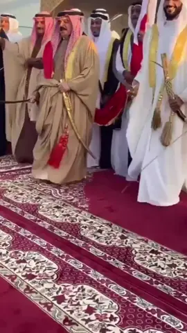 كلي فخر لاقلت انا من دار مملكة حمد🇧🇭 #البحرين #المنامة #البديع #الزلاق #الرفاع #اكسبلورexplore #ليالي_المحرق #القرية_التراثية #وين_وبكم #عرضة #جلالة_الملك #مملكة_البحرين #اليوم_الوطني_البحريني #الملك_حمد_بن_عيسى_ال_خليفه #الشعب_الصيني_ماله_حل😂😂 #تراث 