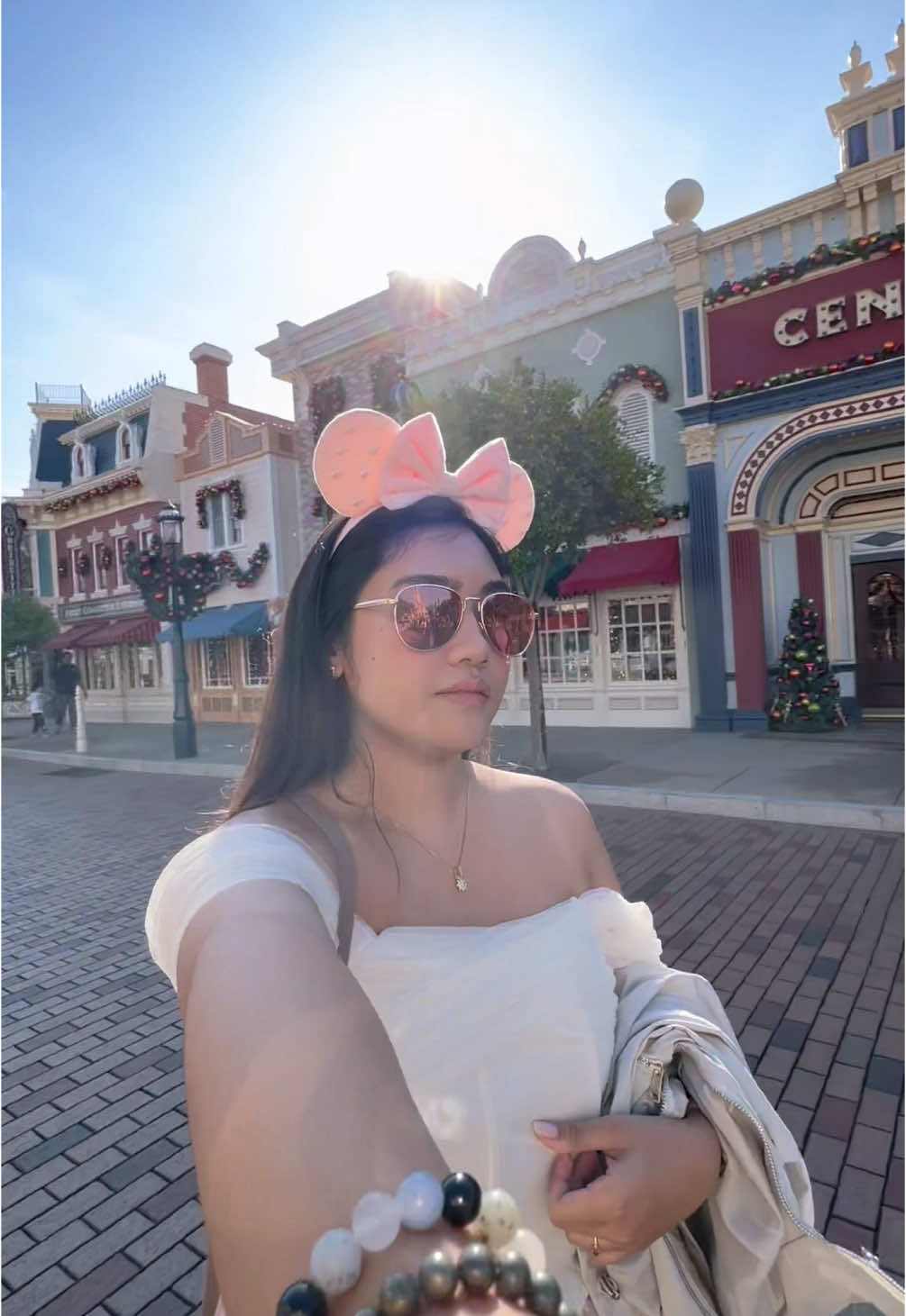 A day at the happiest place on Earth 🏰🎆 #hongkongdisneyland #disneyland #disney #fyp 