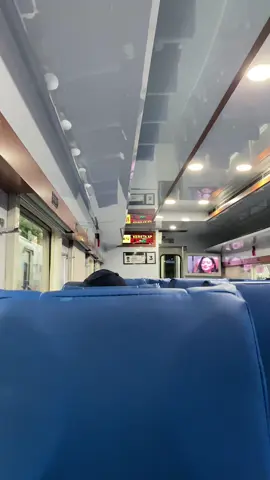 Pakai kursi baru 🤌🏻 #joglosemarkerto #ekonominewgeneration #railfansindonesia #railfansoftiktok #railfans #foryou #pageforyou_🔥 #keretaapi #keretaapiindonesia #kai 