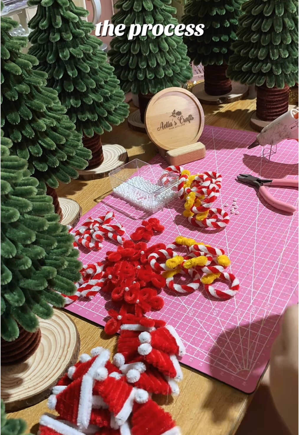 #christmas #pipecleaners #fuzzywire #pipecleaner #chenille #chenille #DIY #handmade #MadeWithLove #christmastree #minichristmastree #tabletop #cute #bataan #bataanbased #fyp #fy #fyppppppppppppppppppppppp #fypage #fypageシ #fypシ゚ 