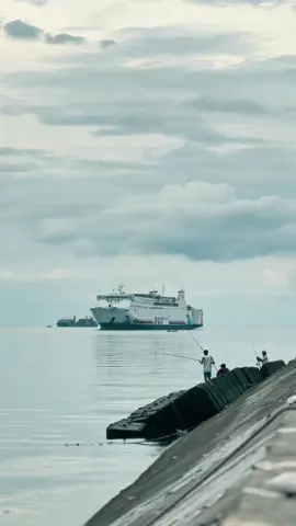 Port of Waingapu after rain vibes. #nttpride🏝🔥 #sumba 