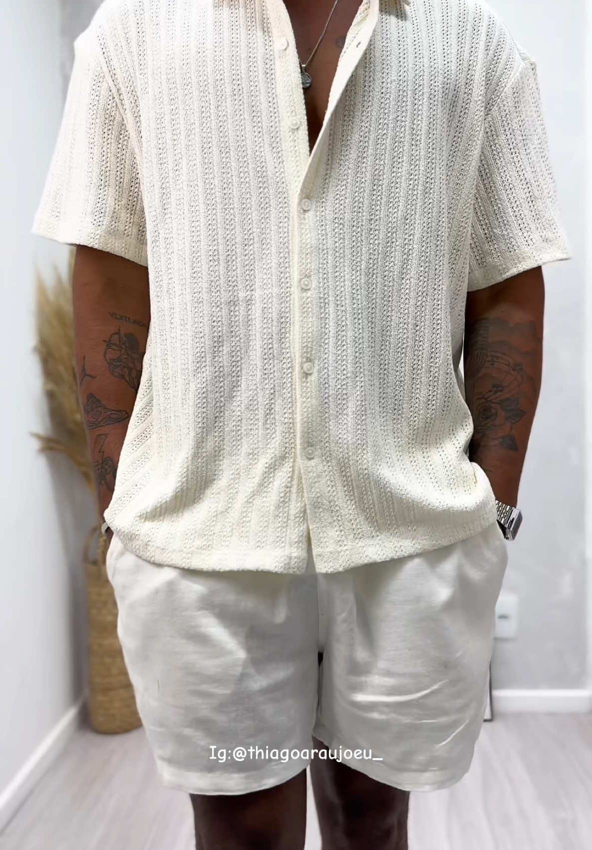 LOOKS PARA O SEU ANO NOVO @C&A 🔥 Trouxe mais 3 propostas de looks para te ajudar, para esse final de ano. Aproveitem porque a C&A está com 25% de desconto usando o meu código de consultor: THPROMOS, em todo site e app. Pede o link nos comentários!!! #modamasculina #anonovo #reveillon #homemmoderno #lookinspiração #promo #ceabrasil #looks #desconto #zaraoutfit #estilo