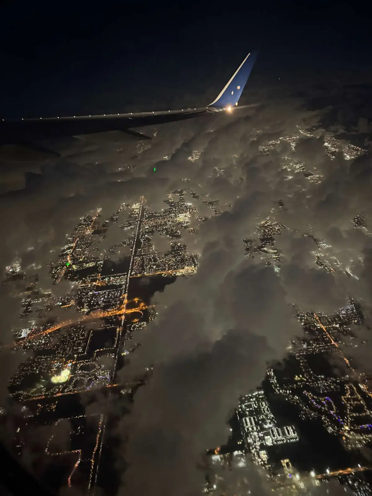 #fly #flying #airplane #plane #fyp #views #night 