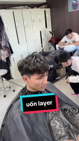 tóc mỏng,xẹp uốn nhẹ một xíuu…🥰,#uontocnam #tocnamnu #xuhuongtiktok #beauty #hyhybeautysalon #viral #shinokubo駅tokyo #nhachay