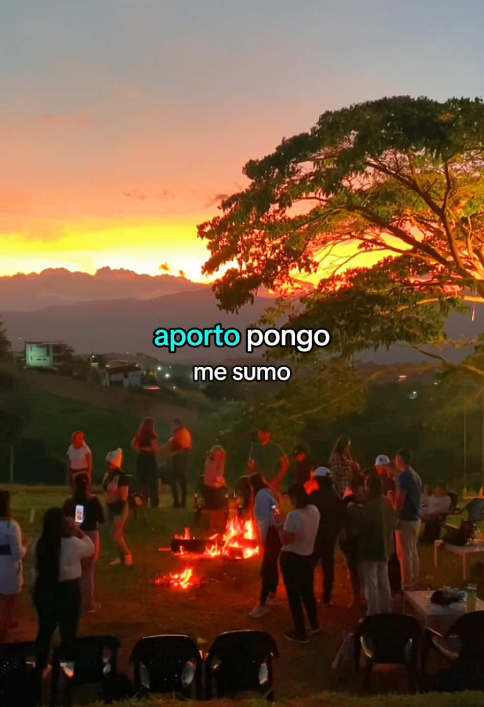 Parchar en Diciembre suena asi #sunset #atardecer #amigos #fogata #quehacer 