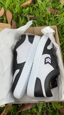 สีดำที่จริงใจ🖤🤍✨ #รองเท้าผ้าใบ #รองเท้าkito #กีโต้ #รองเท้าแฟชั่น #รองเท้า 