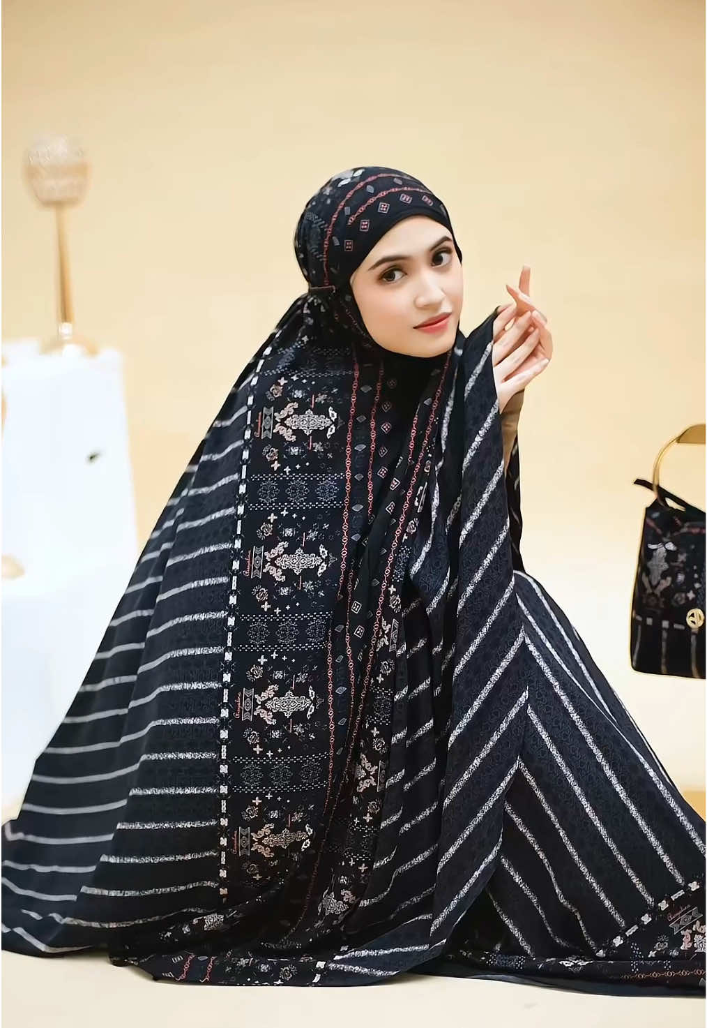 ✨ Exciting News! ✨Mukena by Aisyalina. Designed with elegance, comfort, and devotion in mind. Perfect for your special moments of worship. 🌸 Available now! shop today and elevate your spiritual journey. #mukena #mukenahcantik #mukenapremium #lebaran2025 #sarimbit #sarimbit2025 #gamis #dress #aisyalina #aisyalinastore #aisyalinastorelive #outfit #fyp #gamislebaran 