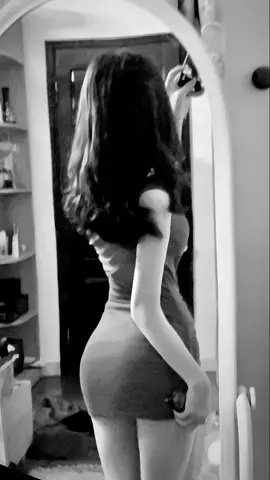 solusinya biar punya body gitar spanyol pake korset yang ada dikeranjang kuning yah#fyp #foryou #VoiceEffects 