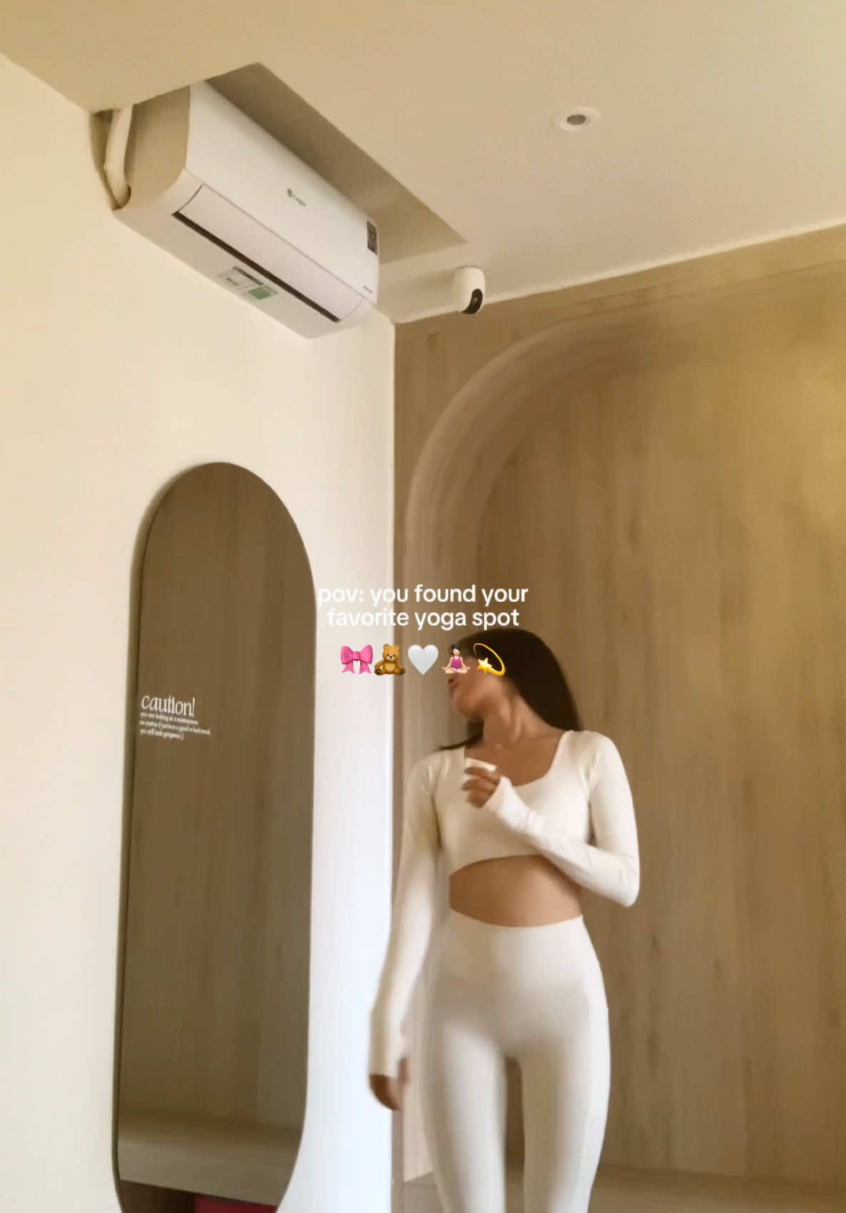 Trải nghiệm tập luyện miễn phí tại yoga studio xinh xắn giữa lòng Quận 1 🧘🏻‍♀️🎀  #xuhuongtiktok #yoga #workout #fyp #xuhuong 