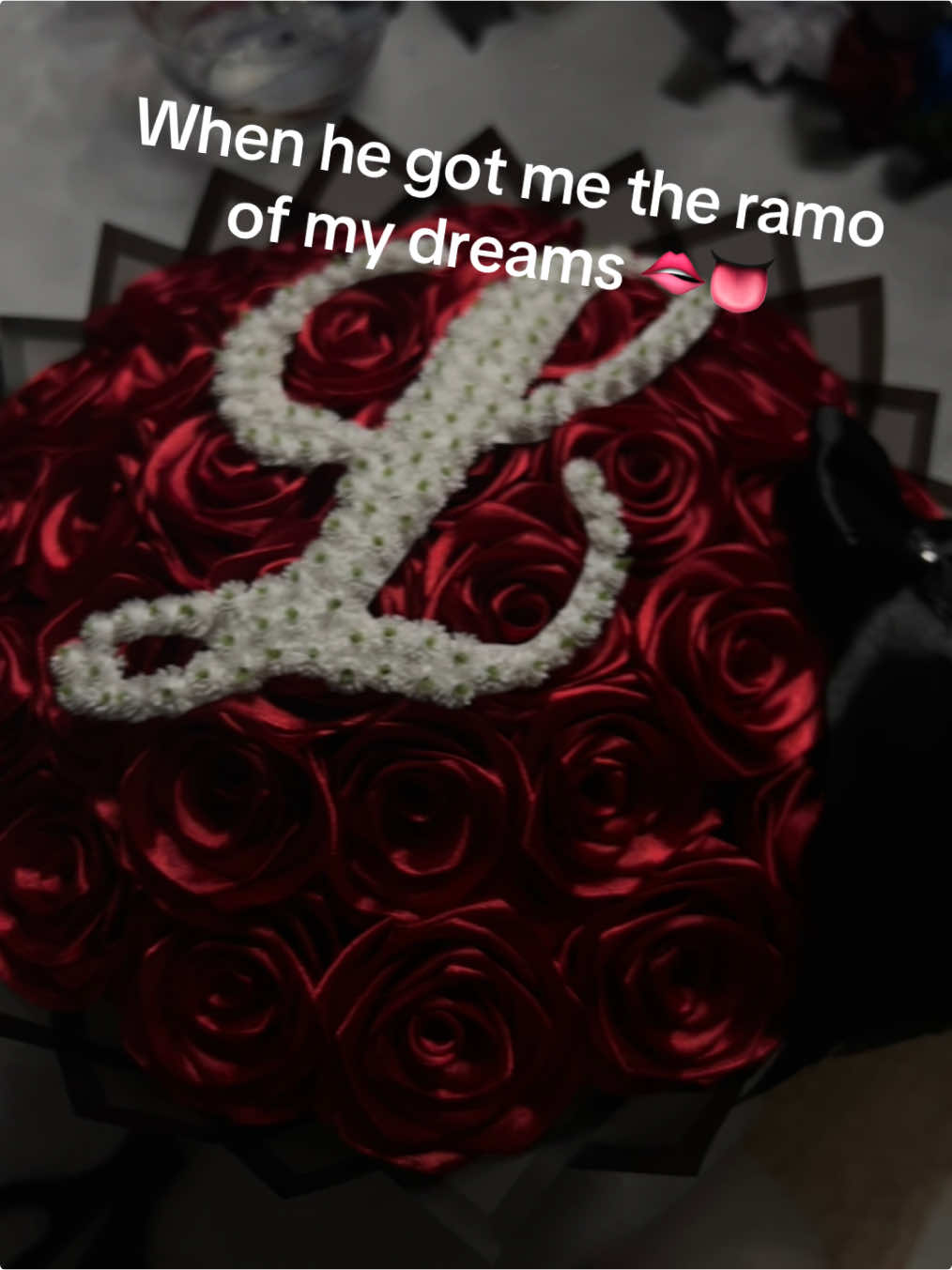 Bae boutta get that tornado 3000 🌪️🌚 #ramobuchon #redroses #rosaseternas #eternalroses #giftideas #christmas #birthdaygirl #fyp #fypシ゚viral 