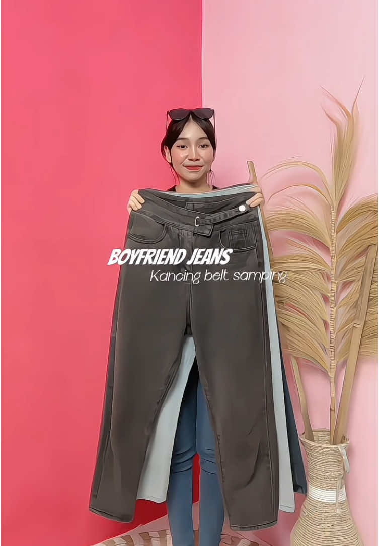 Rekomendasi boyfriend jeans kancing belt samping 100rb an aja nih😍‼️🫵🏻 #jeanshighwaist #fypp #trnding #boyfriendjeans 