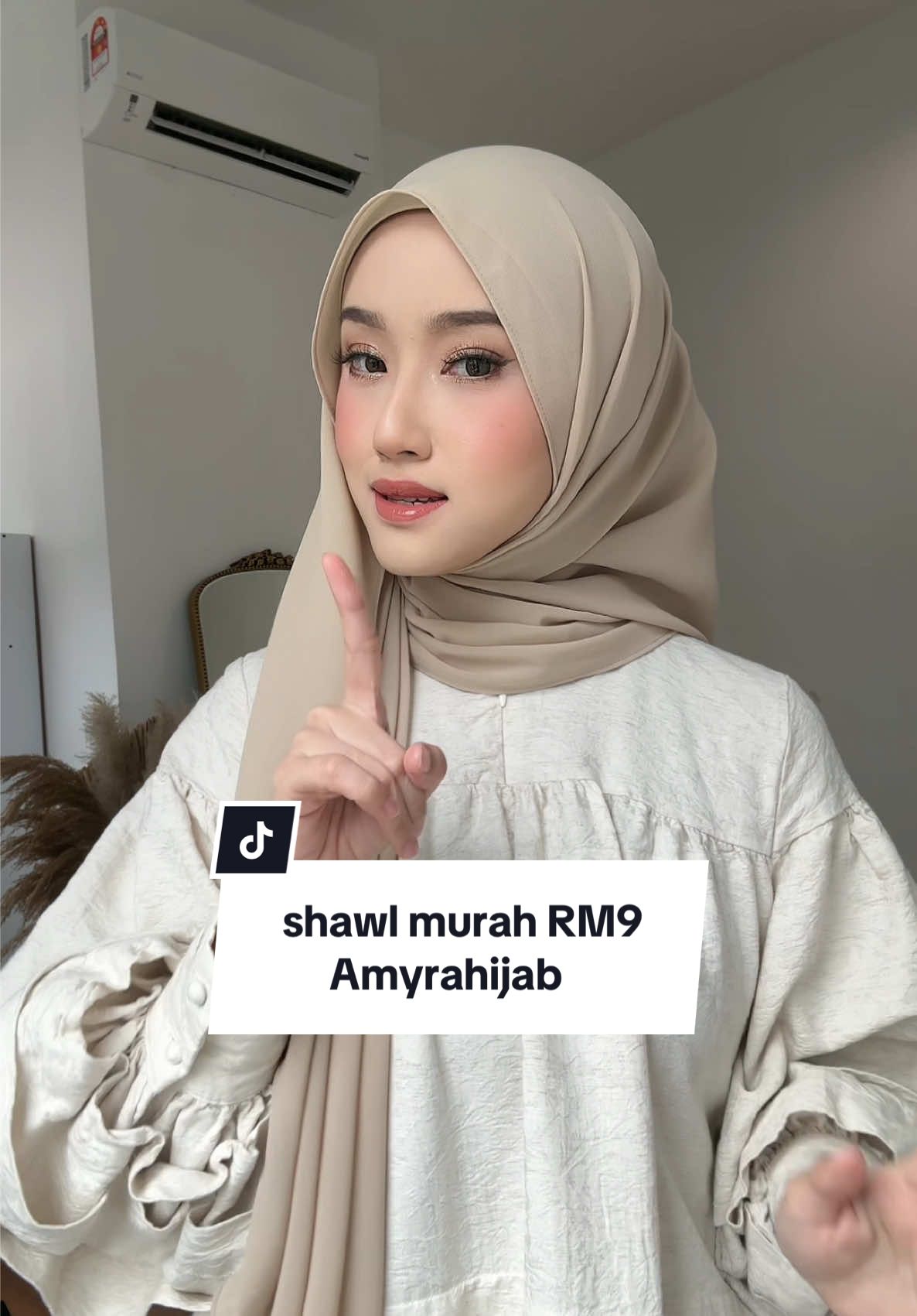 murah sangat RM9 patut kena borong banyak shawl ni betul tak 🤪🤪 #shawlheavychiffon #shawlreview #amyrahijab #shawlchiffon #hijab #hijabis 